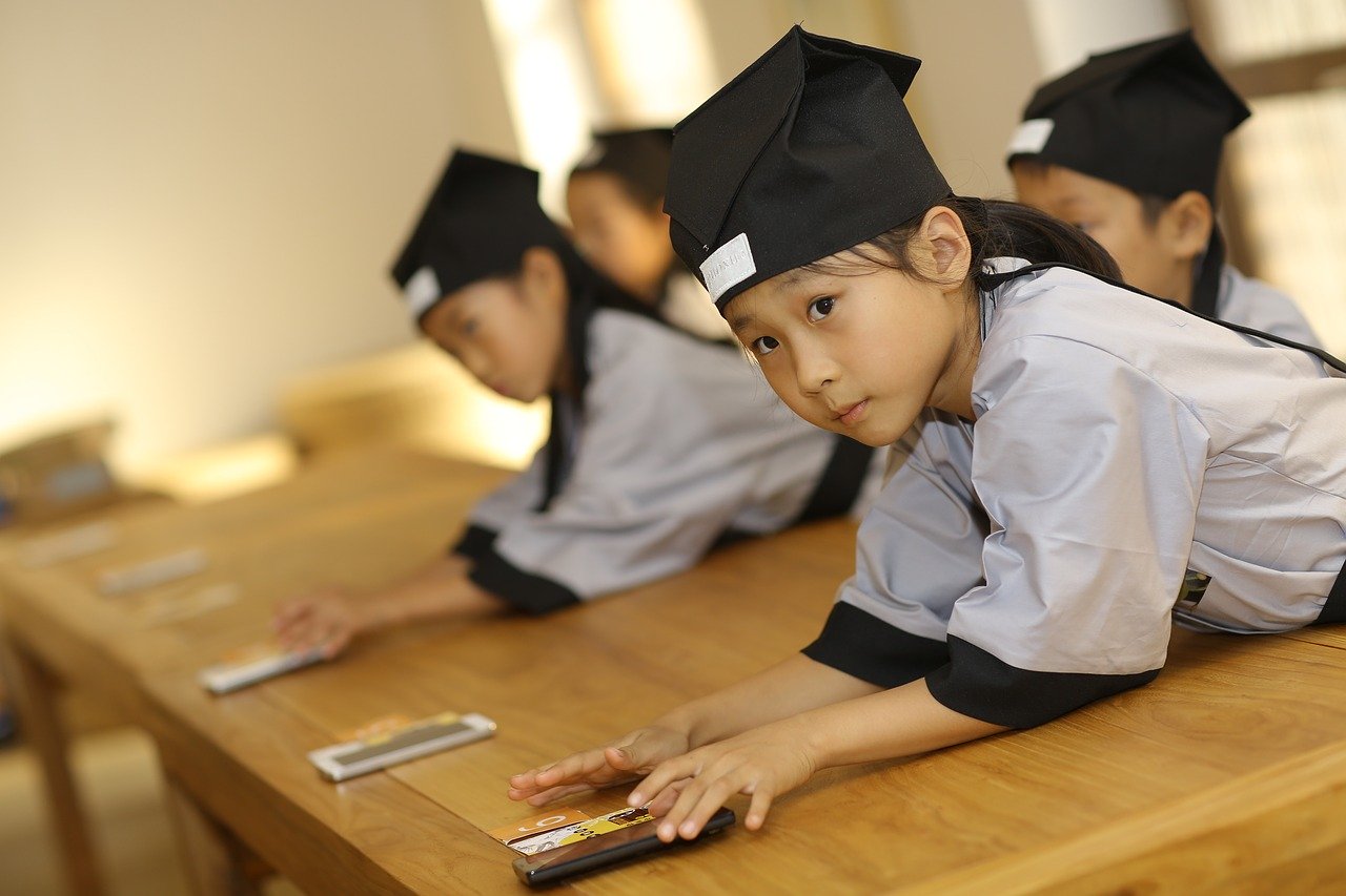 Estudiantes chinos suben en rankings internacionales de educación
